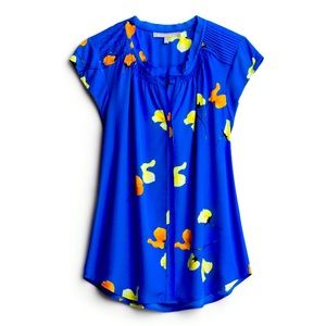 NWT! Daniel Rainn Bernal Split Neck Blouse